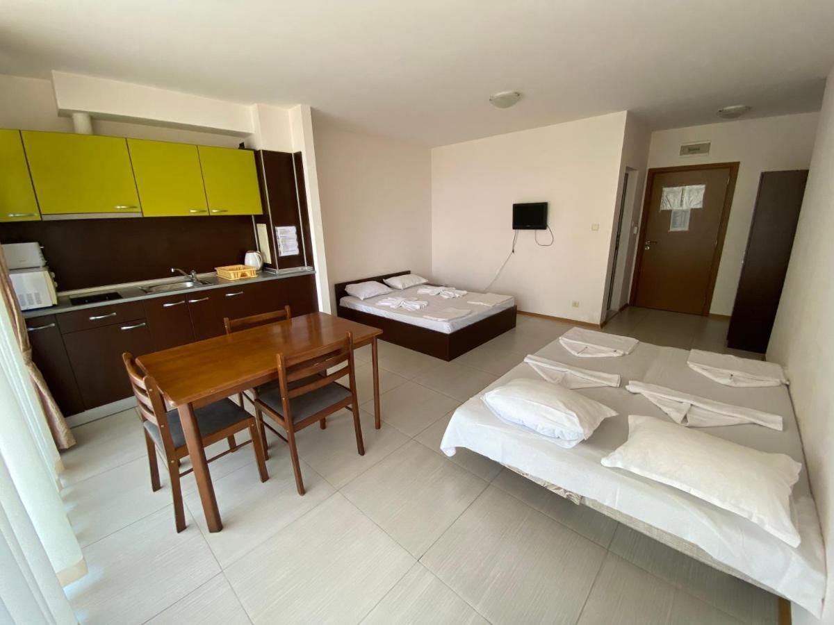 סאני ביץ' Holiday Apartments Grand Kamelia מראה חיצוני תמונה