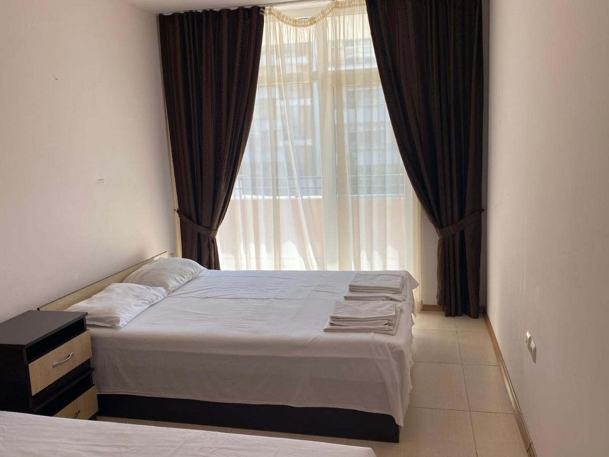 סאני ביץ' Holiday Apartments Grand Kamelia מראה חיצוני תמונה